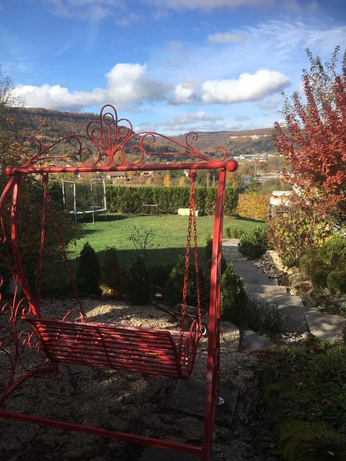 B&B Les Hauts D'오르난스 외부 사진