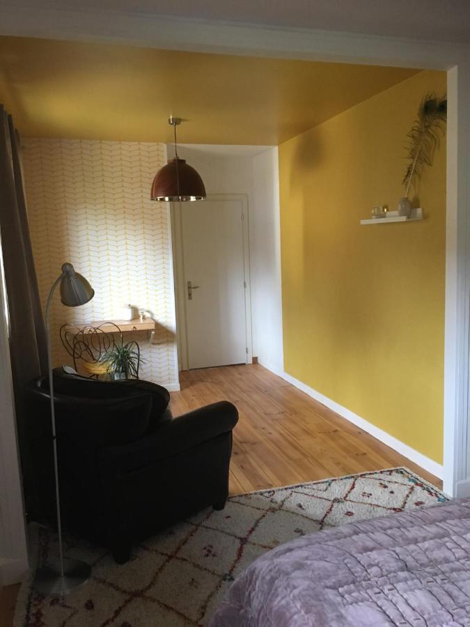 B&B Les Hauts D'오르난스 외부 사진