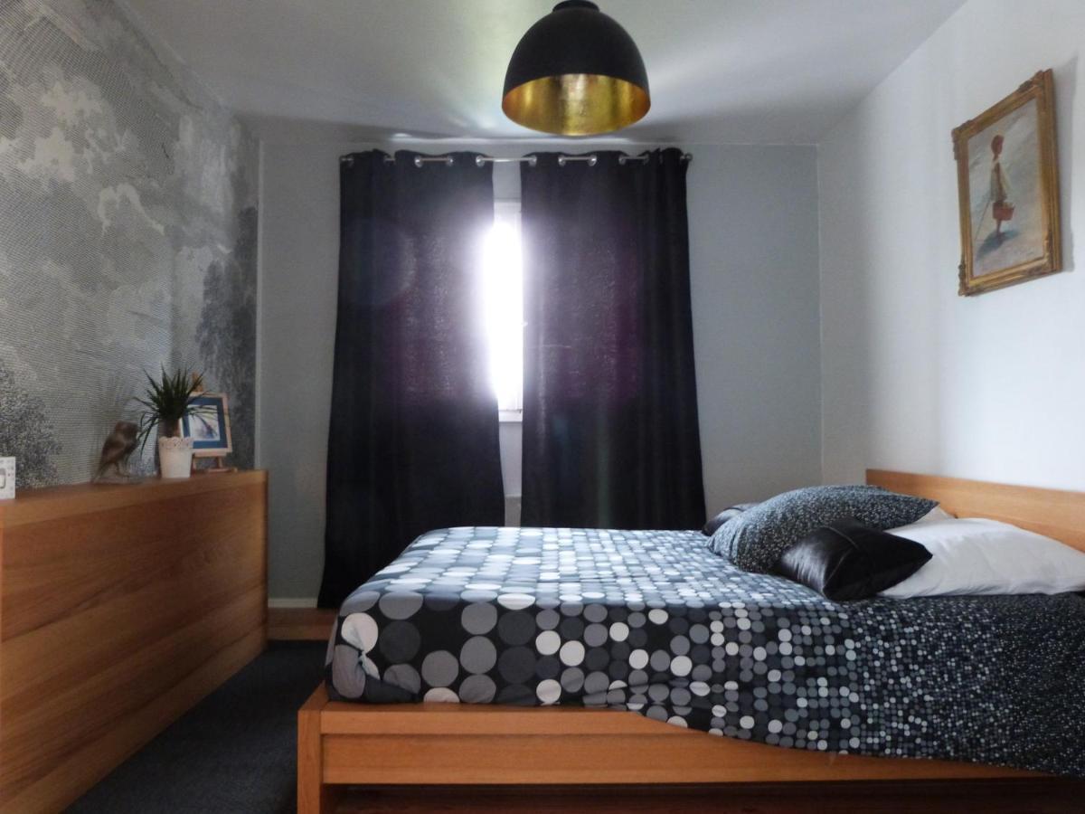 B&B Les Hauts D'오르난스 외부 사진