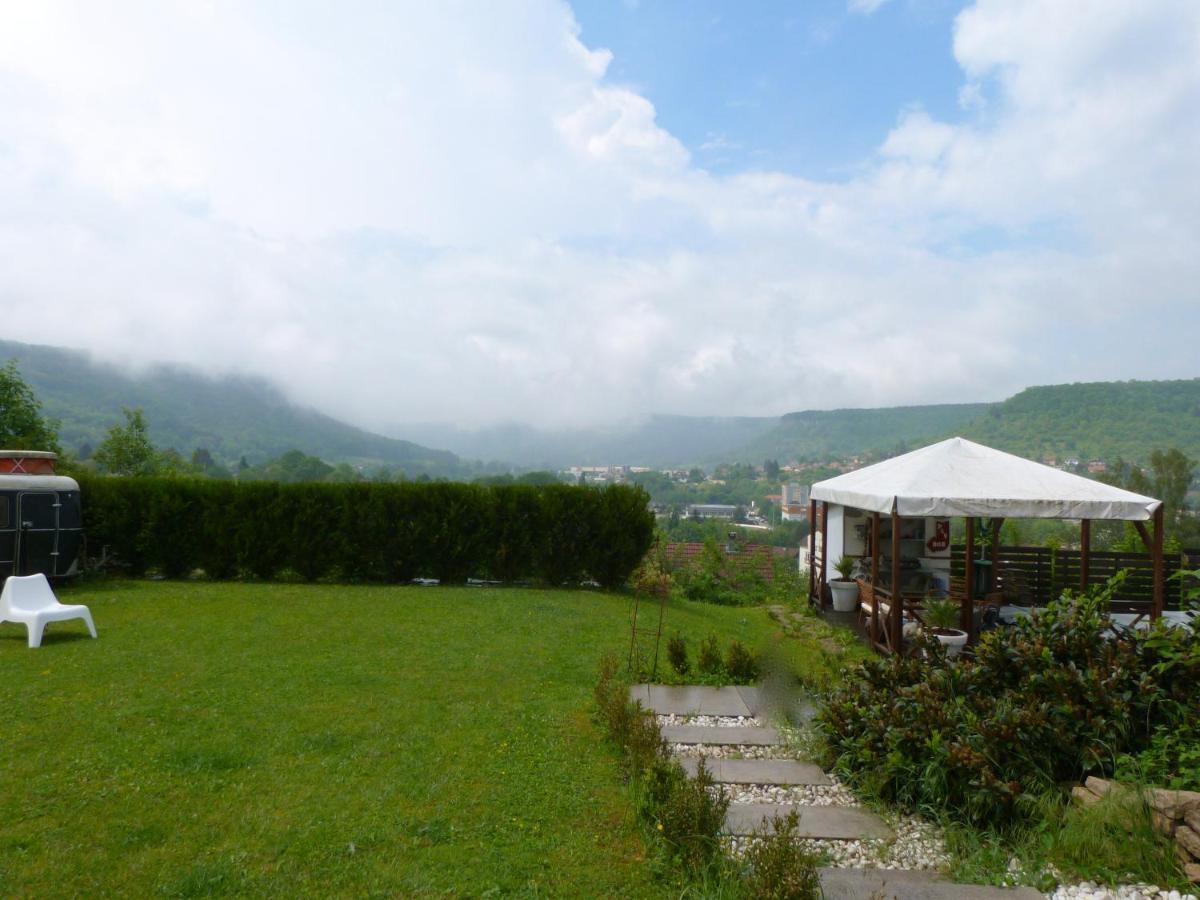 B&B Les Hauts D'오르난스 외부 사진