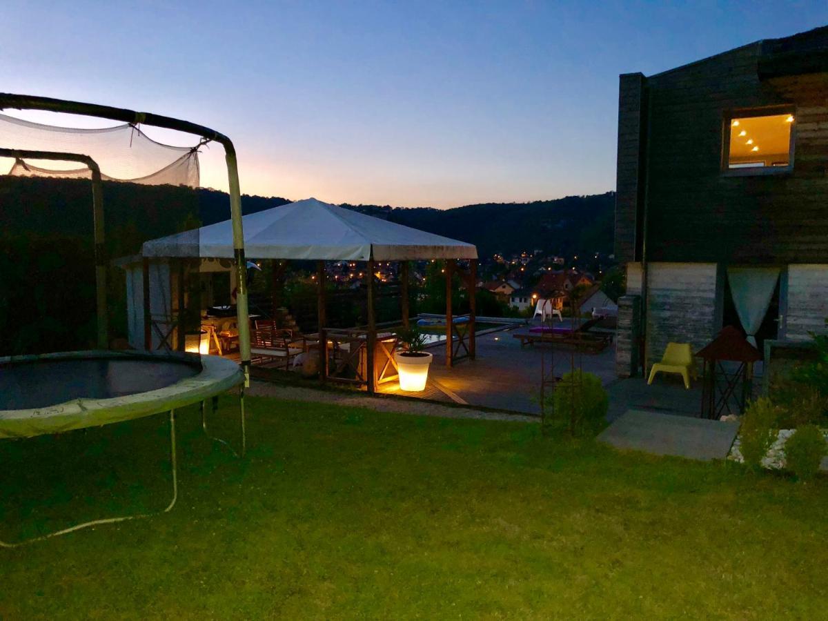 B&B Les Hauts D'오르난스 외부 사진