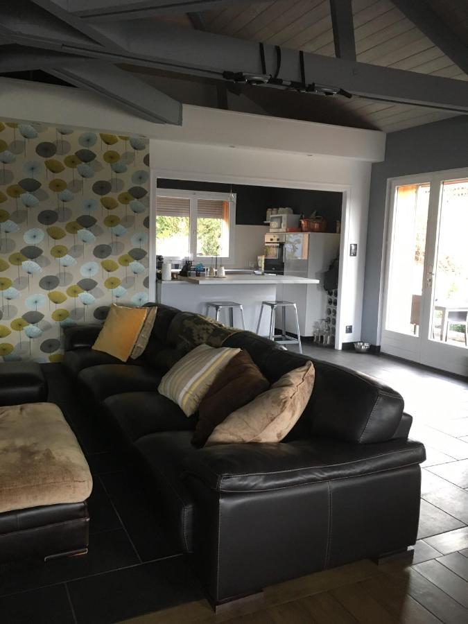 B&B Les Hauts D'오르난스 외부 사진