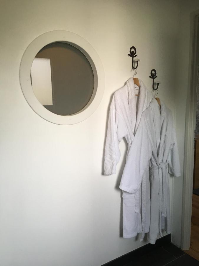 B&B Les Hauts D'오르난스 외부 사진