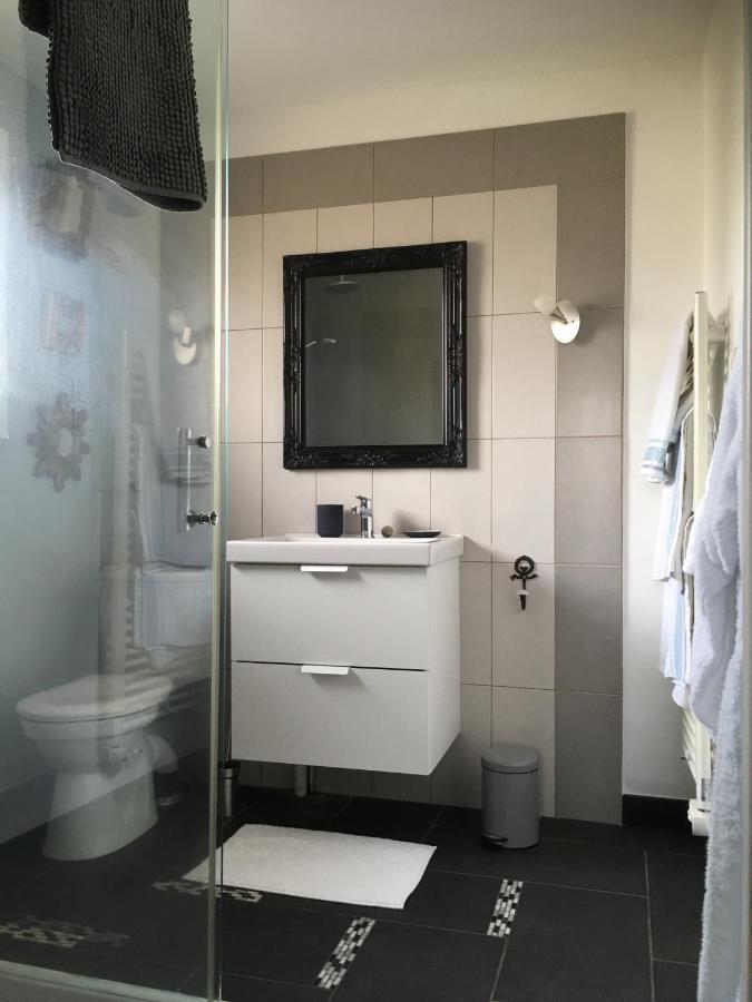 B&B Les Hauts D'오르난스 외부 사진
