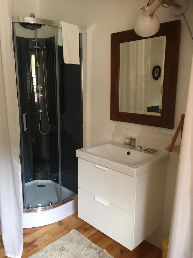 B&B Les Hauts D'오르난스 외부 사진