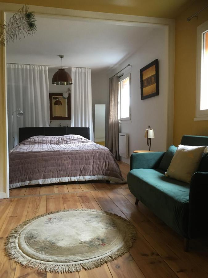B&B Les Hauts D'오르난스 외부 사진